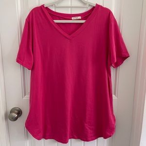 Hot pink tee